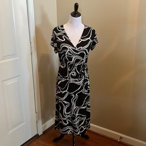Carol Rose black and cream wrap dress size Medium